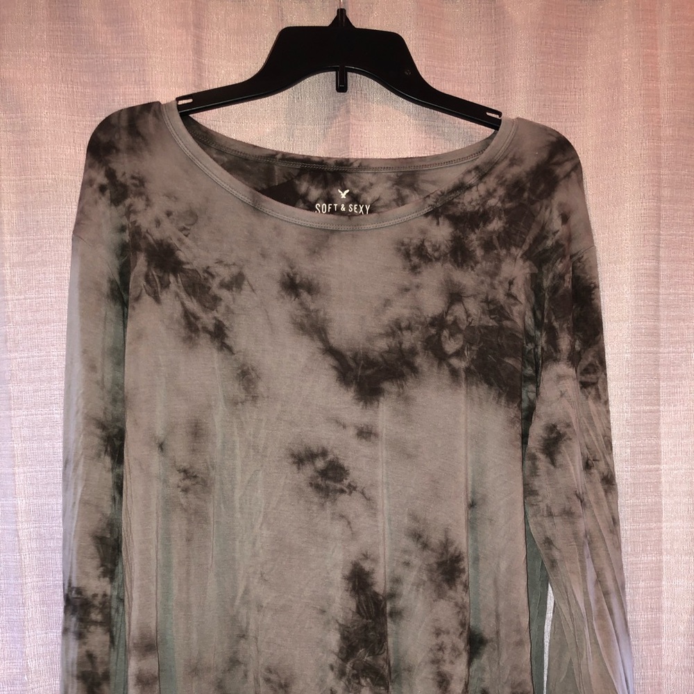 Women’s long sleeve T